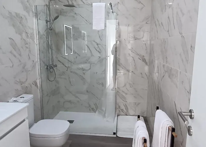 ゲストハウス Center *