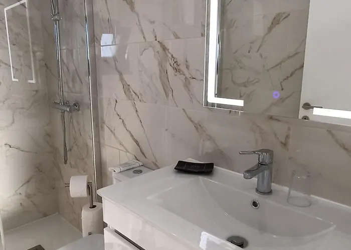 Center ゲストハウス *