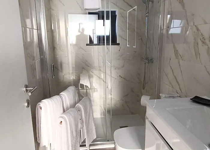 ゲストハウス Center マダレナ