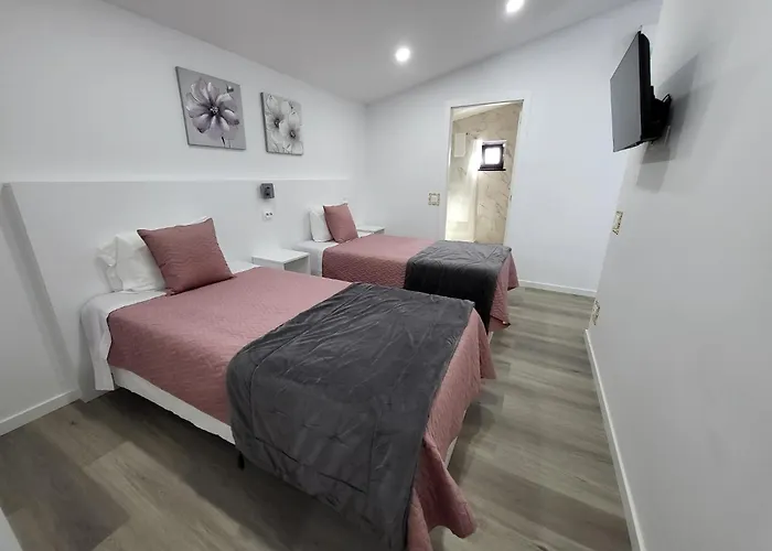 ゲストハウス Center *