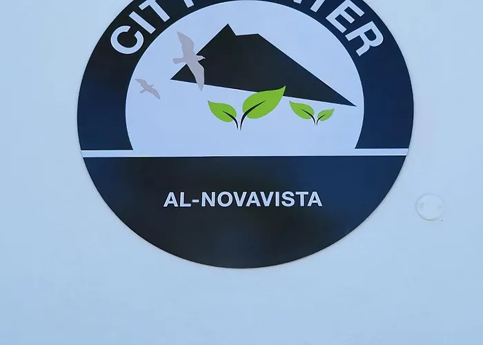 Center ゲストハウス マダレナ