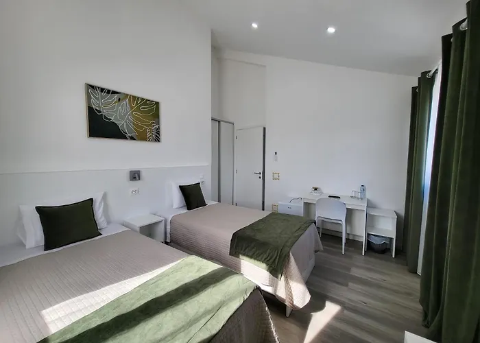 Center ゲストハウス *