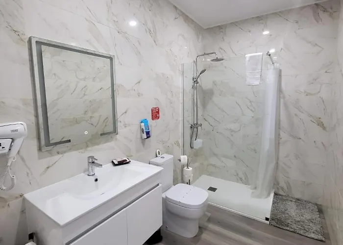 Center * マダレナ