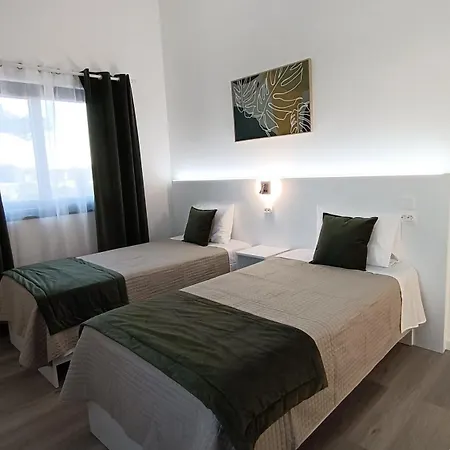 בית הארחה Center מדלנה