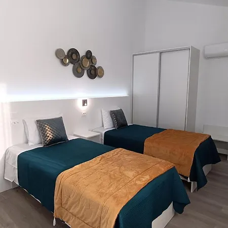 Center בית הארחה *