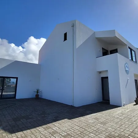 Center בית הארחה *